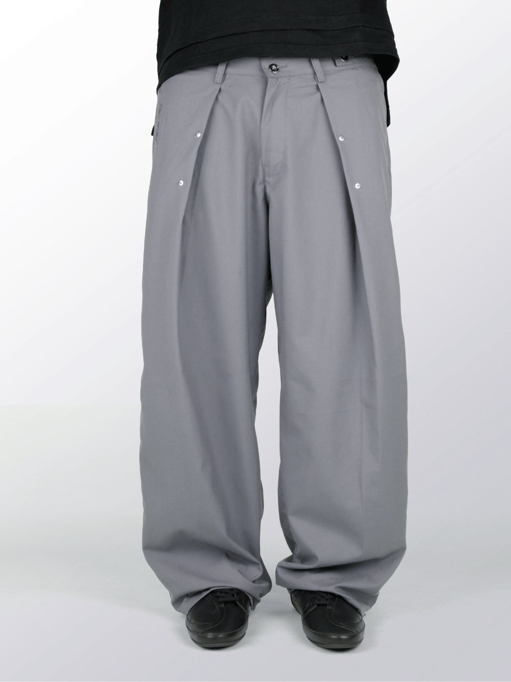 Balloon Pleated Trousers - Charcoal