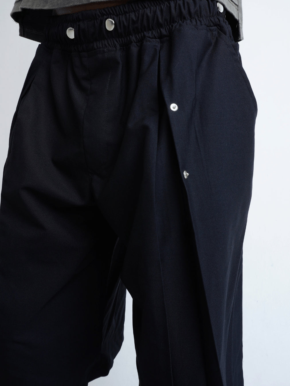 Pleated Short Trousers