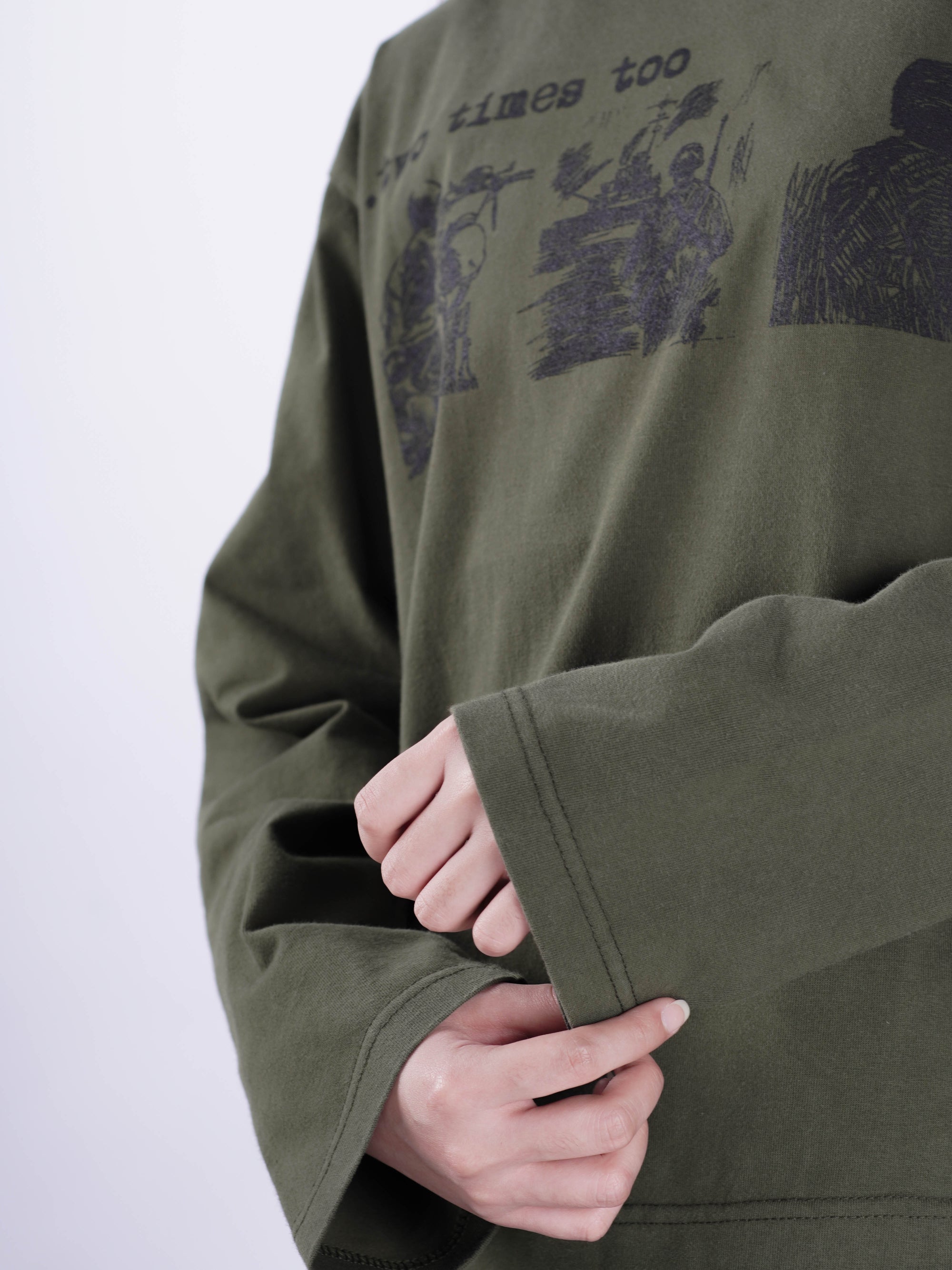 War Tee Longsleeve - Army Green