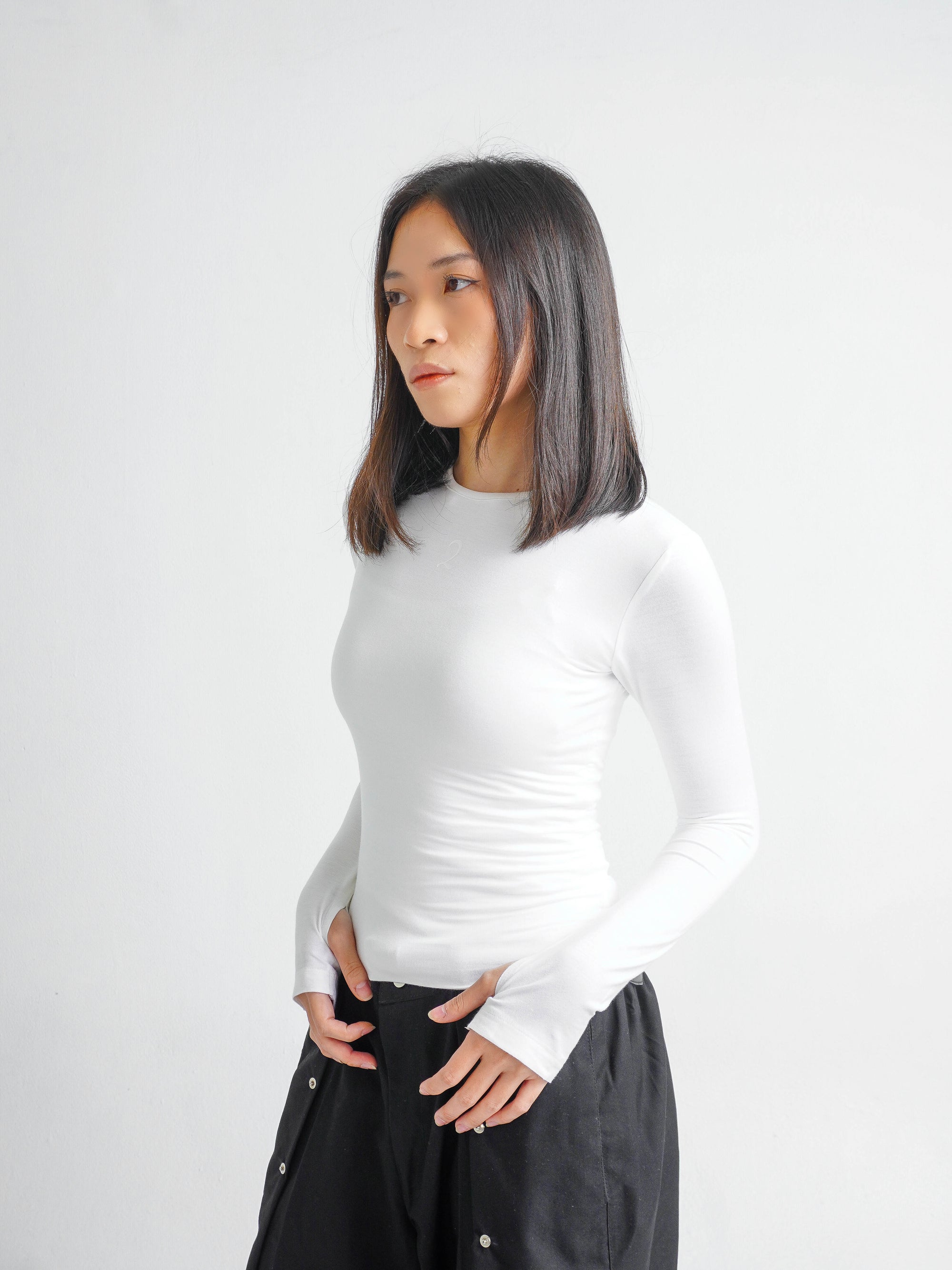 Double Layered Tencel Fitted Top Longlseeve - White