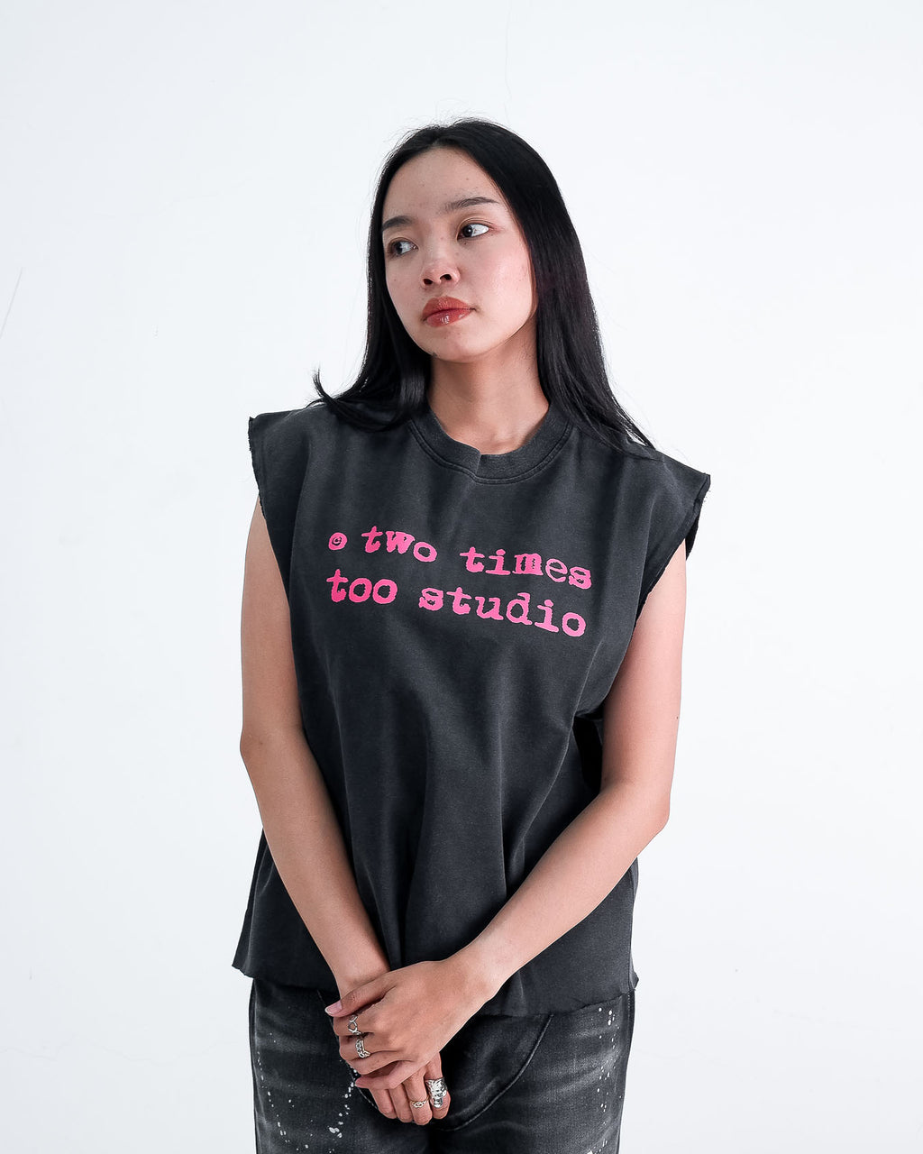 Tanktop Logo Tee - Aged Black / Pink