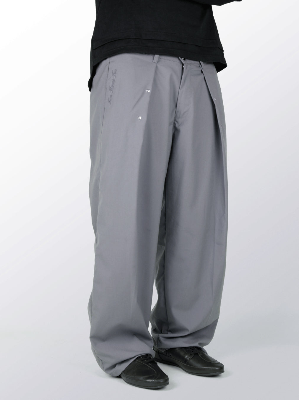 Balloon Pleated Trousers - Charcoal