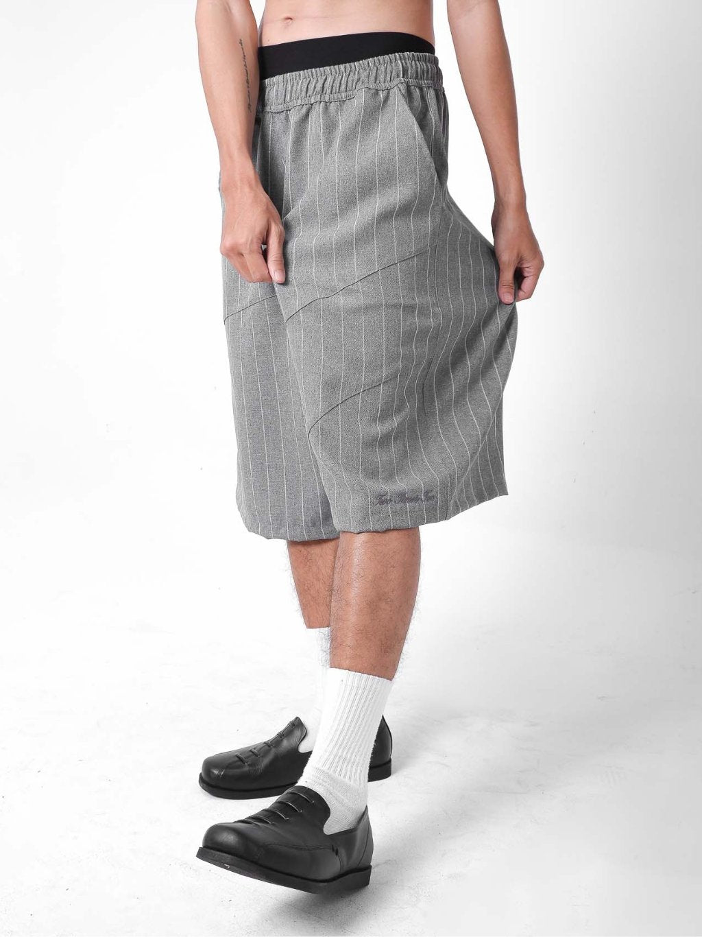 Flow Short Stripe - Grey