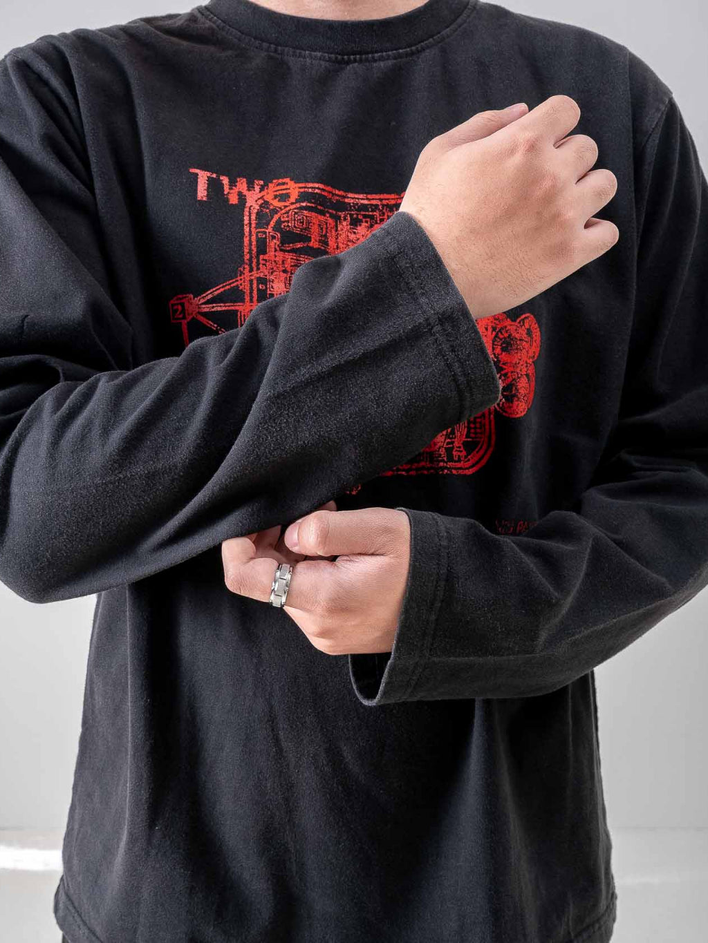 Geometric Longsleeve Tee - Black