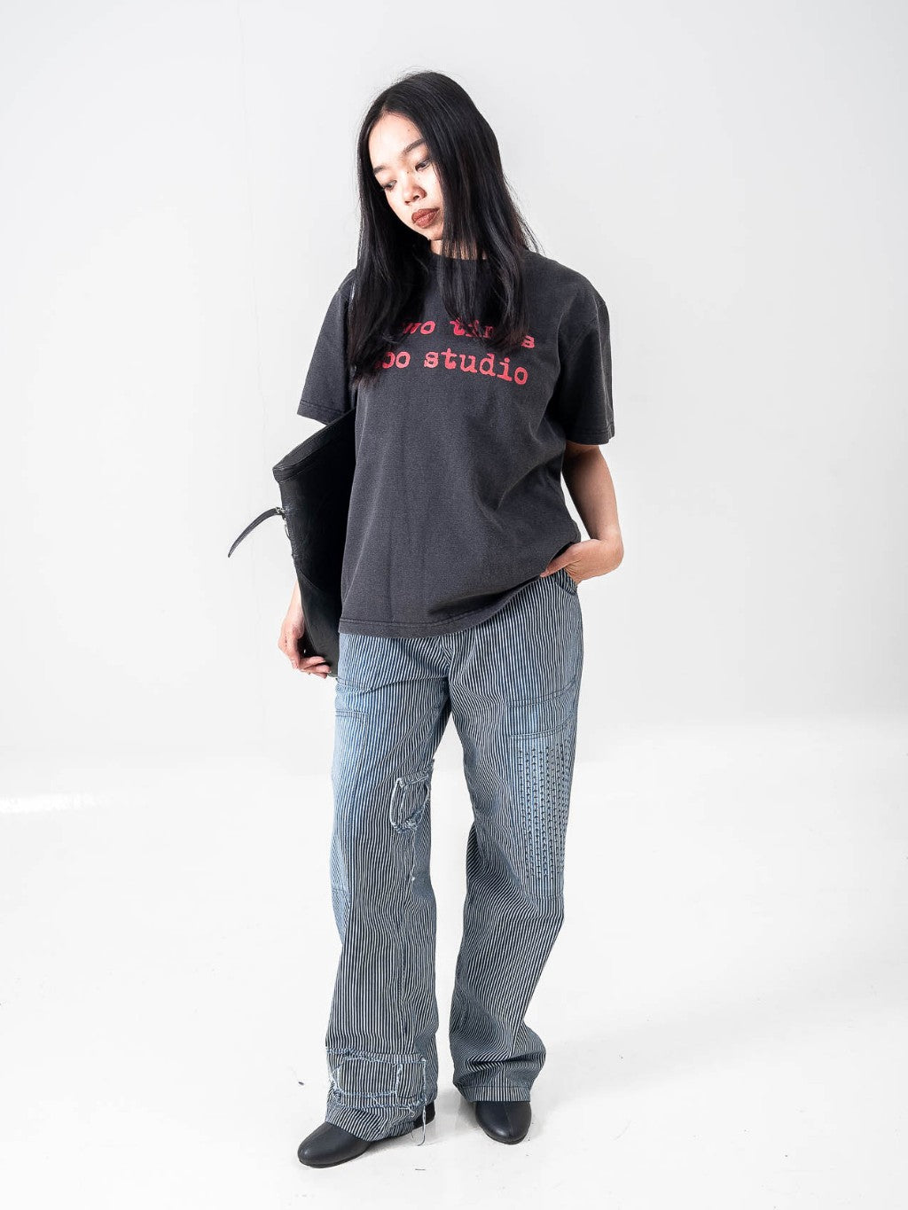 Logo Tee - Aged Black / Pink
