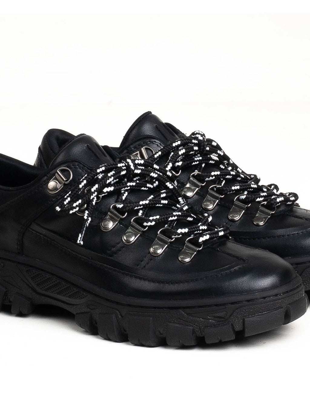 Terra Wave Leather - Black