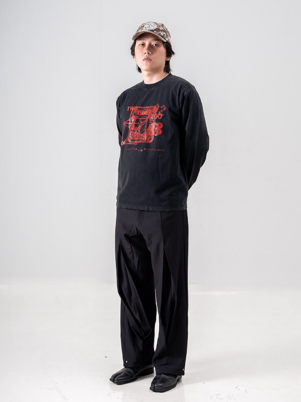 Geometric Longsleeve Tee - Black