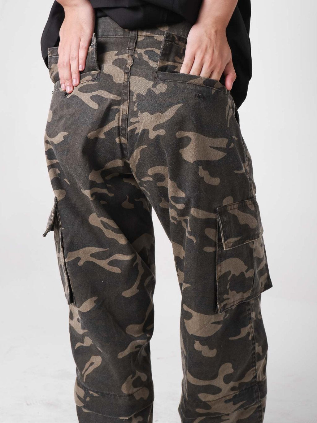 Capri Camo Cargo Pants