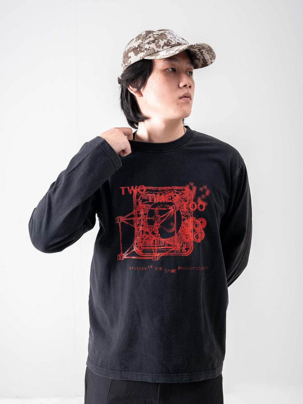 Geometric Longsleeve Tee - Black