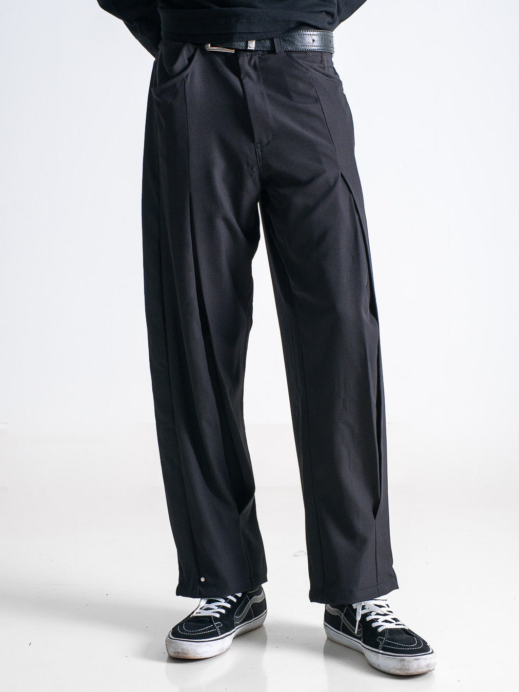 Pleated Everyday Trousers - Jet Black